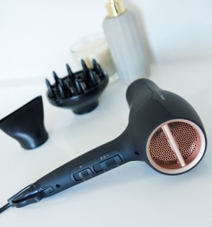Beurer HC 50 hair dryer Use picture